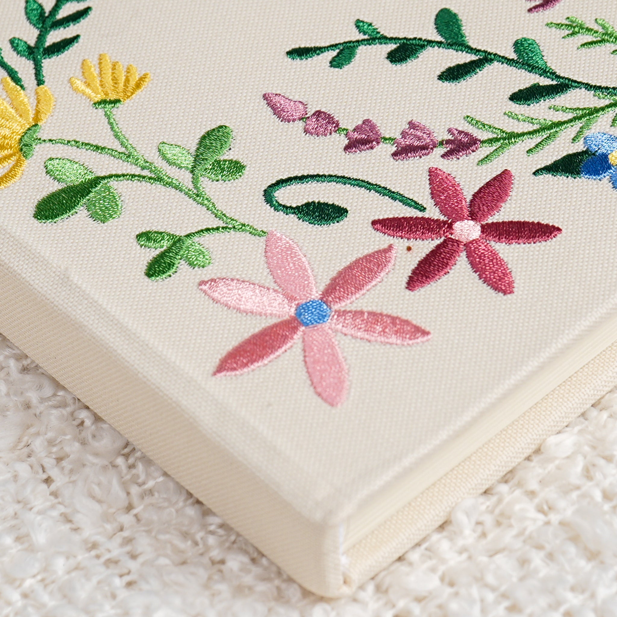 Embroidered Floral Guestbook – Wildflower Garden