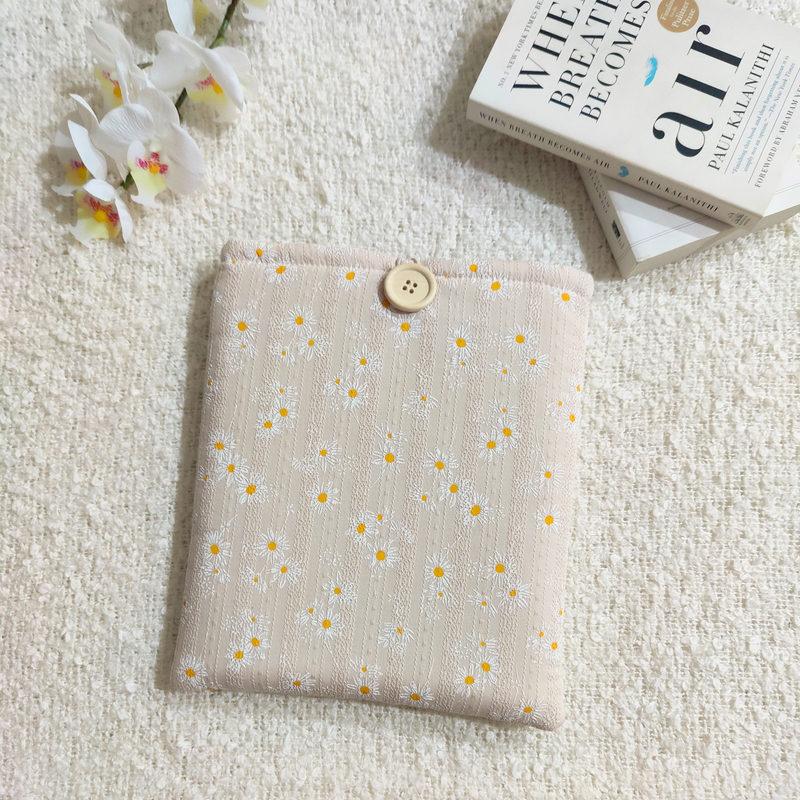 Daisy Blossom Floral Book Sleeve - Beige