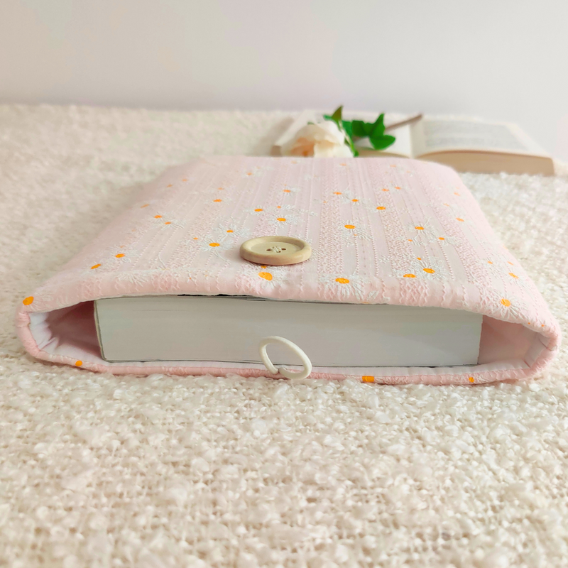 Daisy Blossom Floral Book Sleeve - Pink