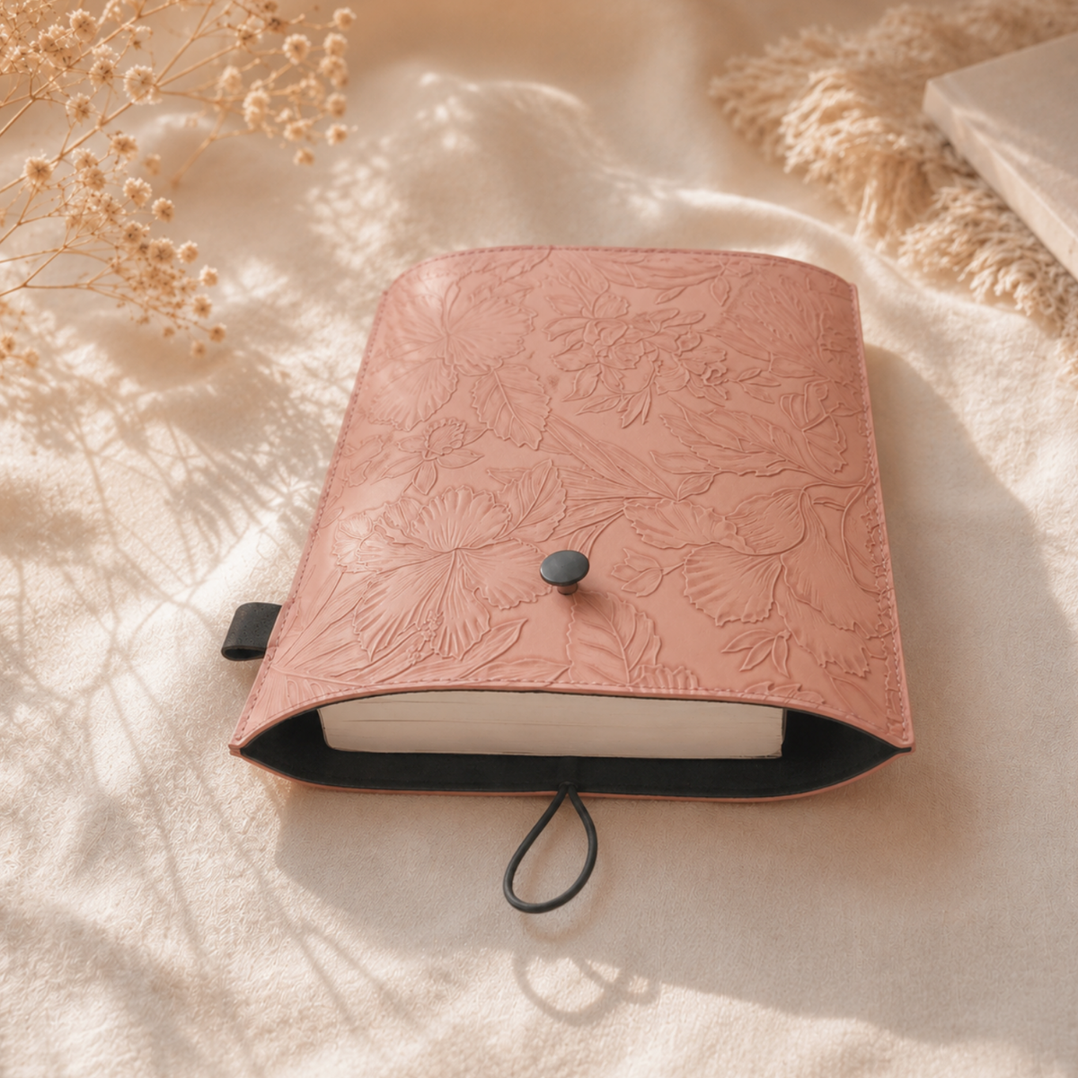 Embossed Floral PU Leather Book Sleeve – Blush Pink